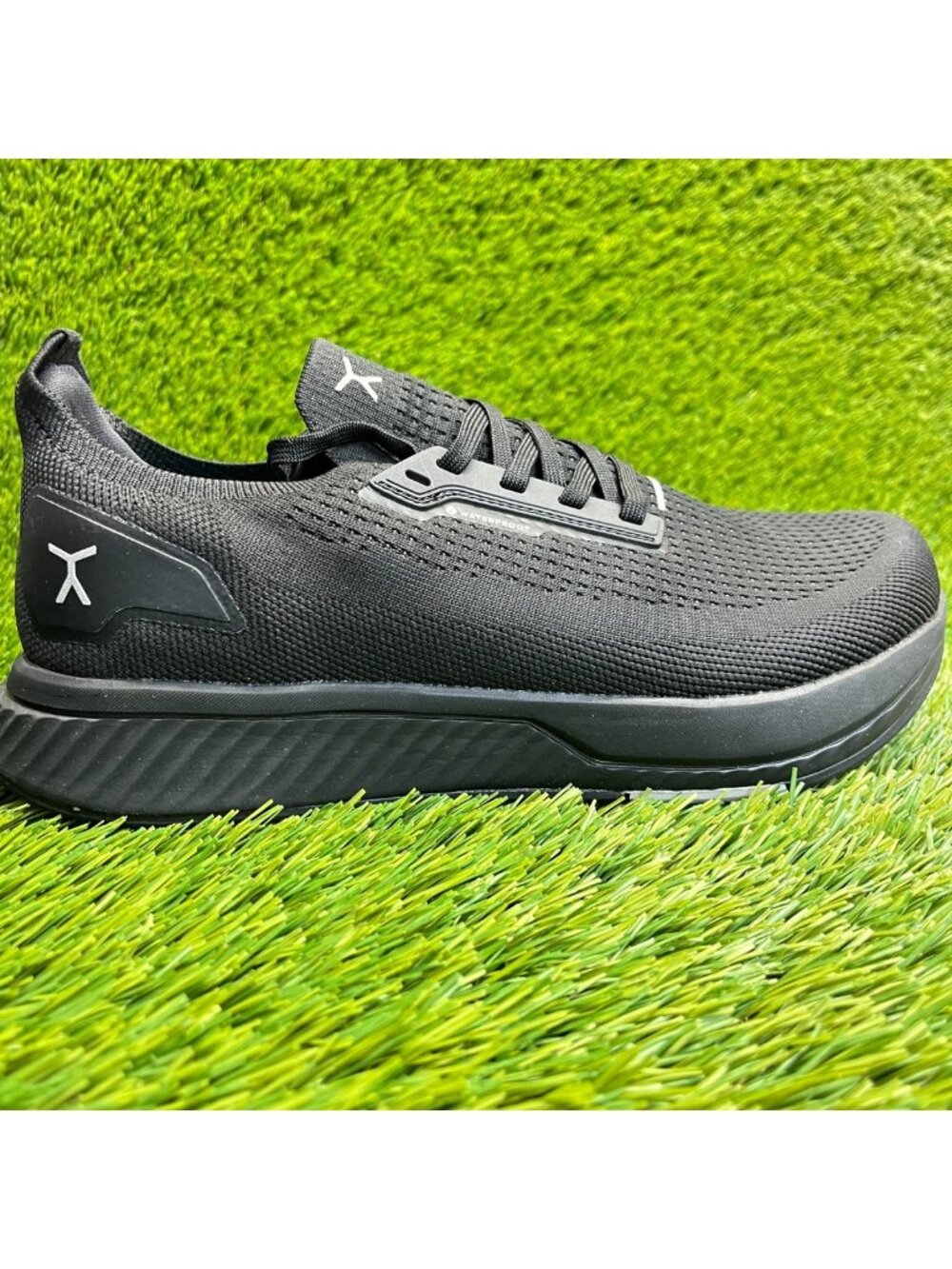 Flux Adapt Waterproof Runner Black Mens Size 8.5 Athletic Knit Shoes Sneakers